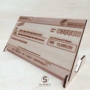 Wooden Cheque Mock up